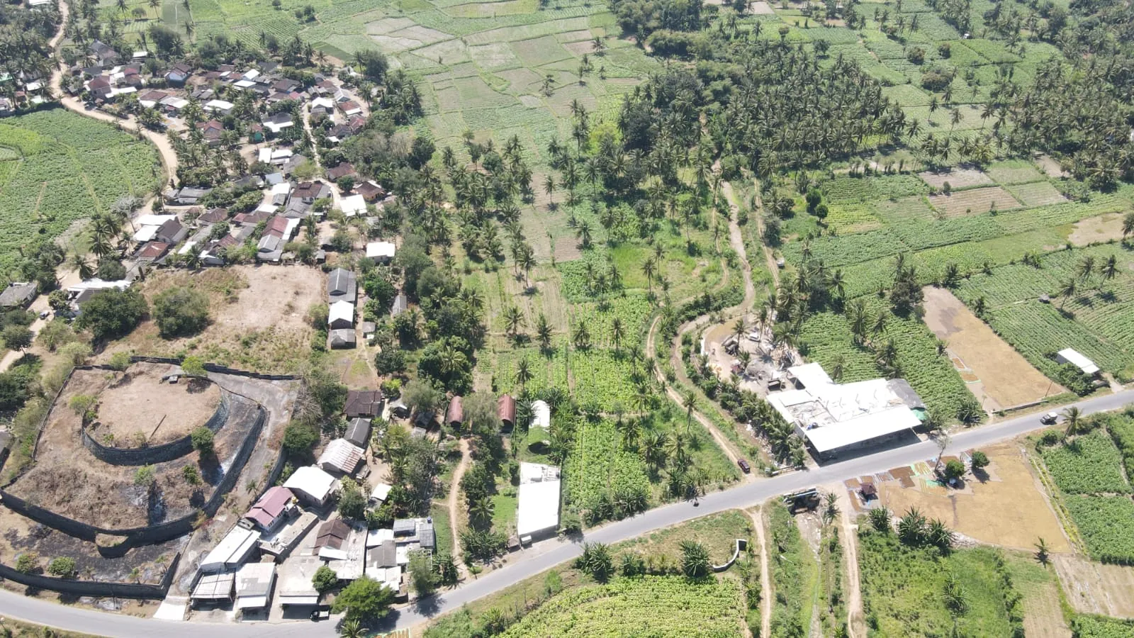 Land access and coastal scenery near Mandalika and Tanjung Aan, Lombok